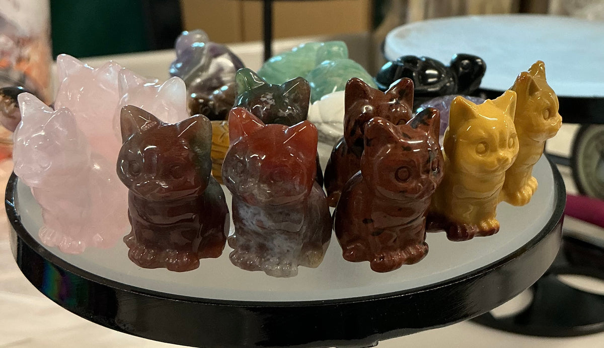Mini Natural Crystal Sitting Kitty Cat (Multiple Materials)