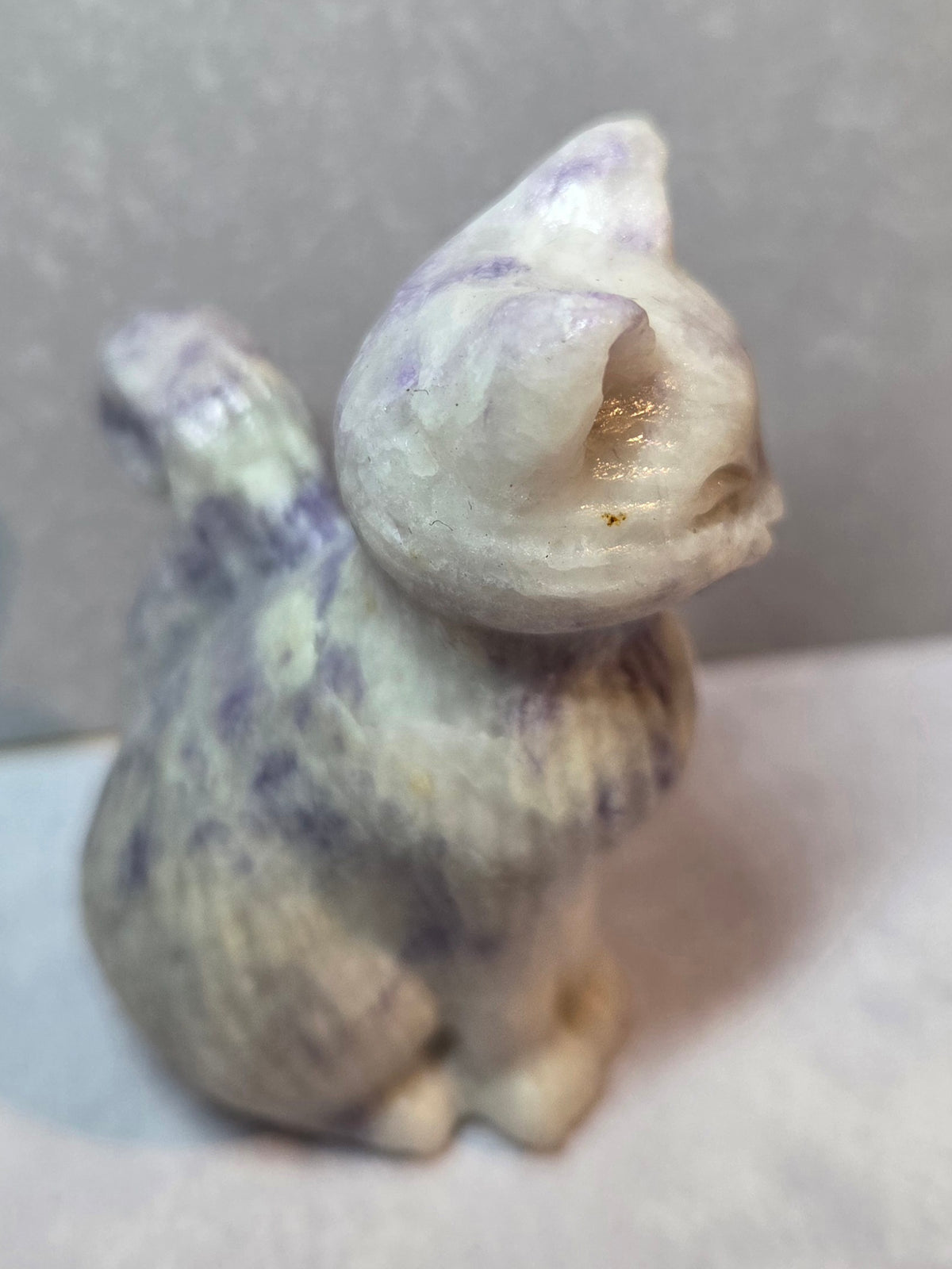 Small Purple Tiffany Jade Cat Carving